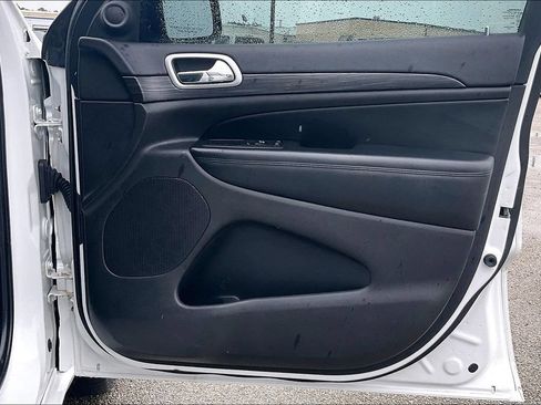Certified 2019 Jeep Grand Cherokee Altitude RWD image 29