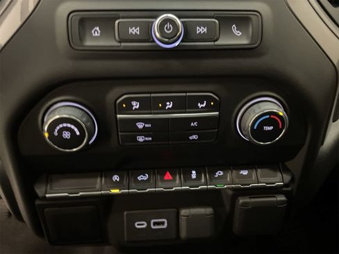 Used 2021 Chevrolet Silverado 1500 Custom image 25