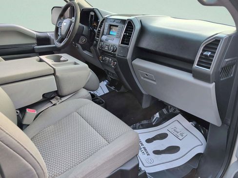Used 2015 Ford F150 XLT image 33