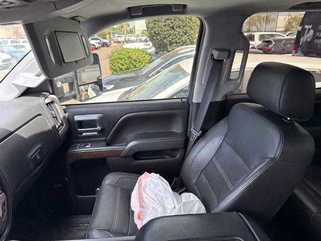 Used 2018 GMC Sierra 2500 Denali w/ Suspension Package, Off-Road AWD/4WD image 15