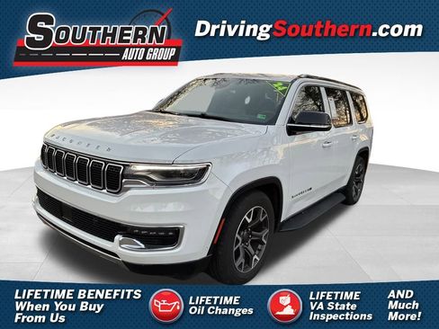 Used 2024 Jeep Wagoneer Series III image 1