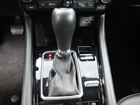 Used 2025 Jeep Compass Limited image 25