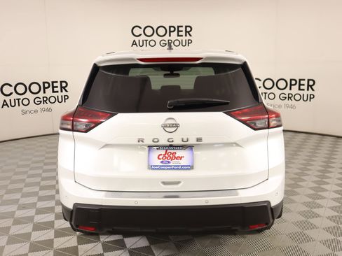 Used 2024 Nissan Rogue S image 20