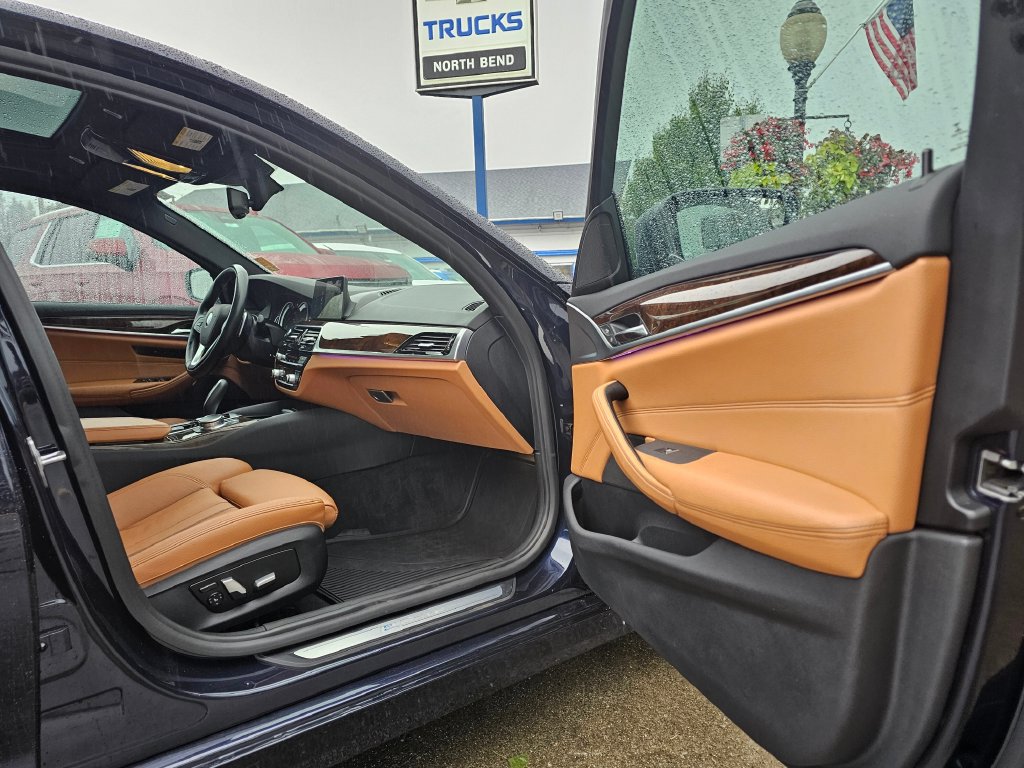 Used 2018 BMW 530e RWD image 14