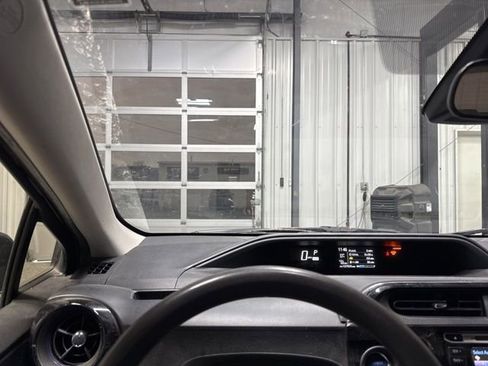 Used 2018 Toyota Prius C Three image 7