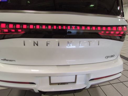 New 2026 INFINITI QX80 Luxe w/ Cargo Package image 28