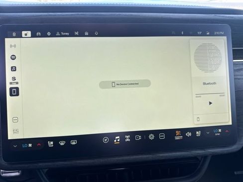 Used 2022 Rivian R1T Adventure AWD/4WD image 22