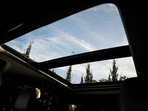 Used 2025 Ford Explorer Active w/ Active Comfort Package image 28