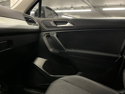 Used 2018 Volkswagen Tiguan S FWD image 26
