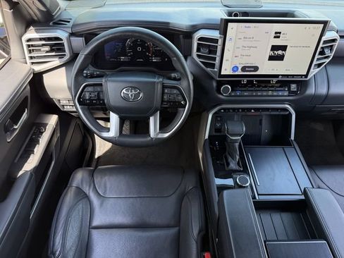 Used 2022 Toyota Tundra Platinum RWD image 11