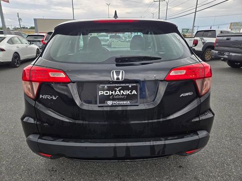 Used 2017 Honda HR-V LX image 6