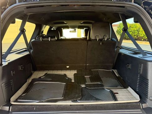 Used 2017 Ford Expedition EL Limited RWD image 16