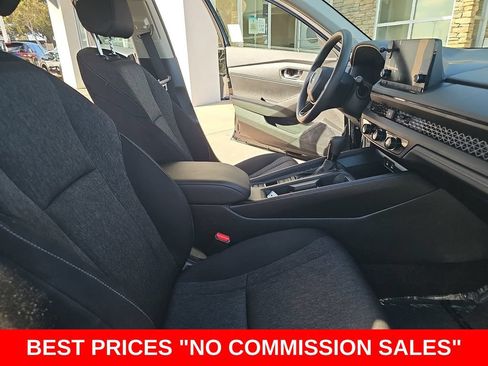 Used 2025 Honda Accord LX image 10