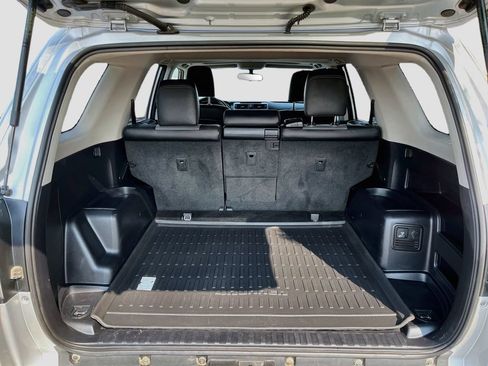 Used 2018 Toyota 4Runner SR5 Premium AWD/4WD image 29