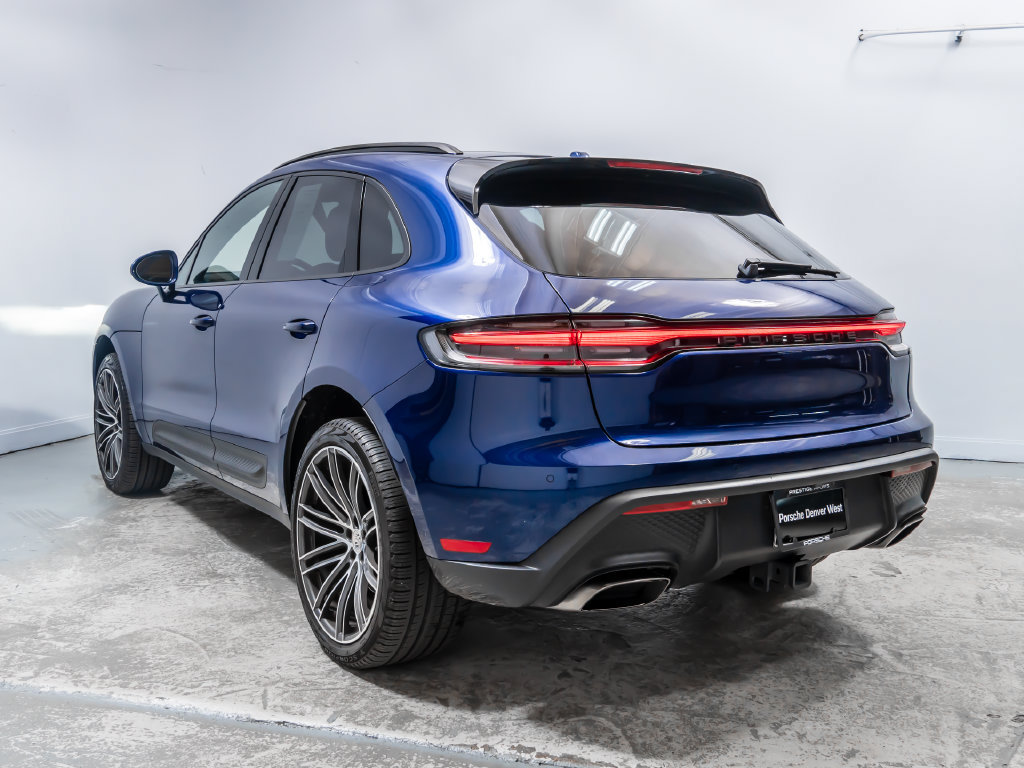 Used 2023 Porsche Macan AWD/4WD image 3