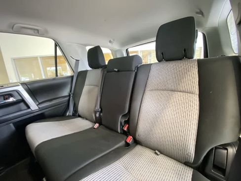 Used 2017 Toyota 4Runner SR5 AWD/4WD image 25