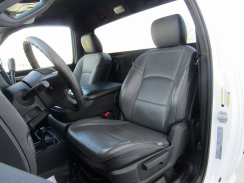 Used 2022 RAM 5500 Tradesman image 15