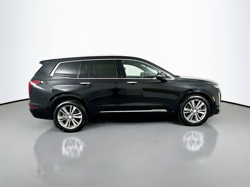 Used 2022 Cadillac XT6 Premium Luxury image 4