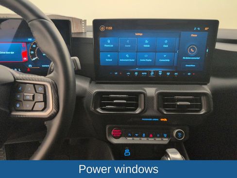 Used 2025 Ford Mustang Coupe RWD image 17