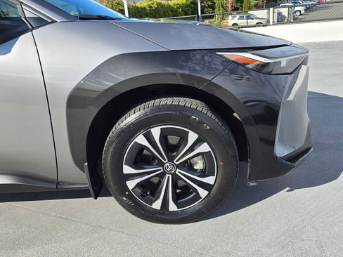 Used 2024 Toyota bZ4X XLE w/ Weather Package image 9