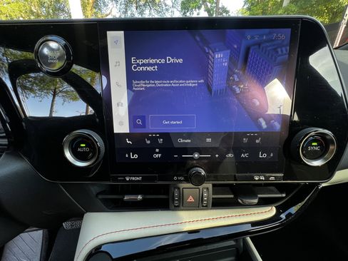 Used 2024 Lexus NX 250 FWD image 22