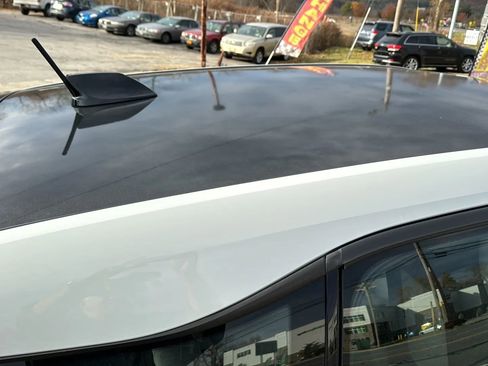 Used 2015 BMW i3 w/ Range Extender image 8