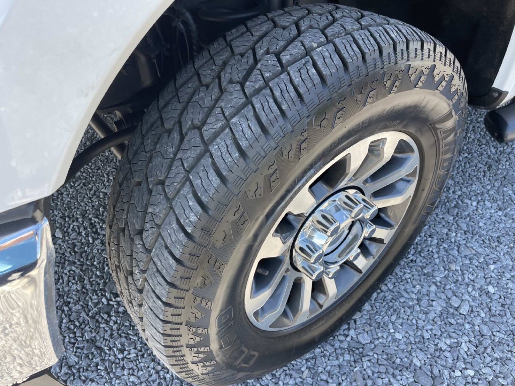 Used 2020 Ford F250 Lariat w/ Lariat Value Package AWD/4WD image 36