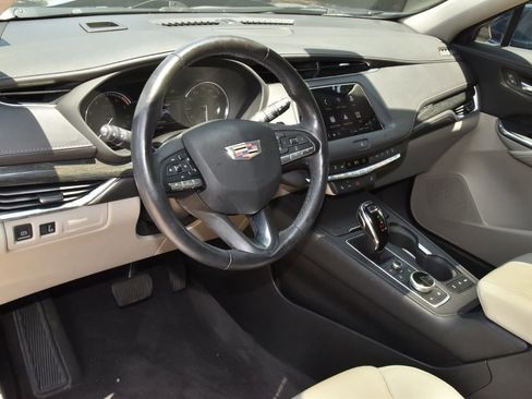 Used 2020 Cadillac XT4 Premium Luxury w/ Cold Weather Package FWD image 34
