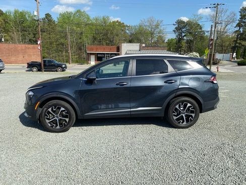 Used 2023 Kia Sportage EX AWD/4WD image 5
