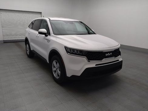 Used 2022 Kia Sorento LX AWD/4WD image 13