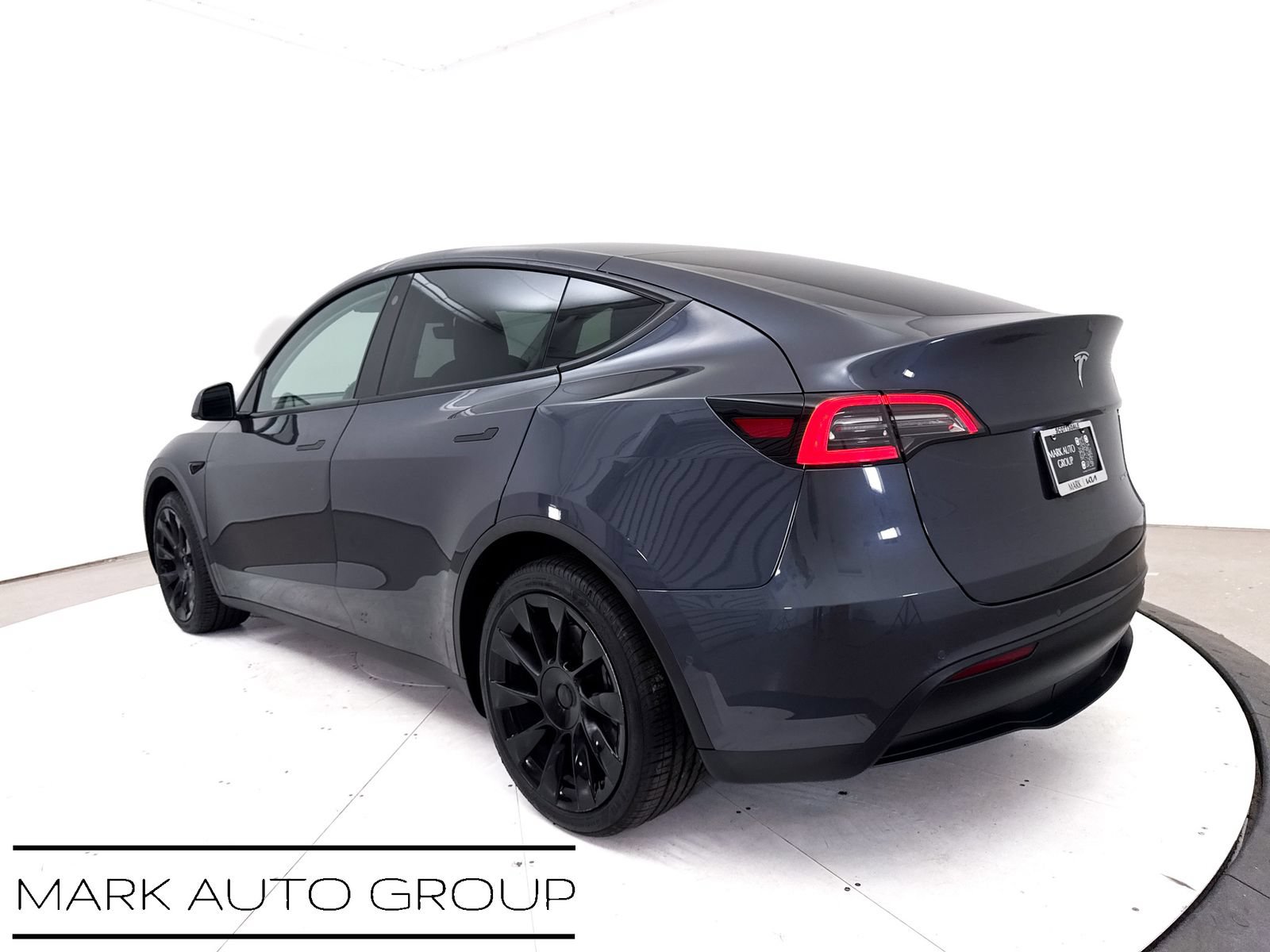 Used 2022 Tesla Model Y Long Range AWD/4WD image 15