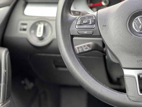 Used 2013 Volkswagen CC Sport FWD image 32