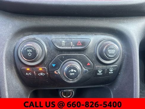 Used 2016 Dodge Dart SXT image 11