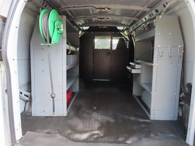 Used 2017 Chevrolet Express 2500 RWD image 25