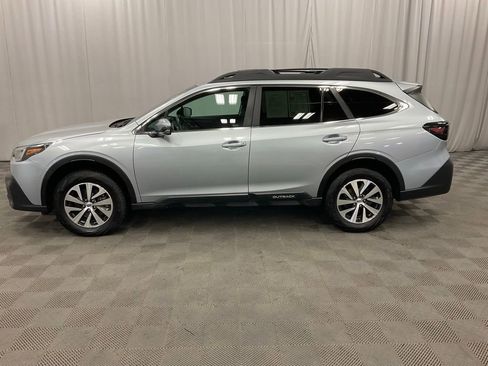 Used 2022 Subaru Outback Premium image 8