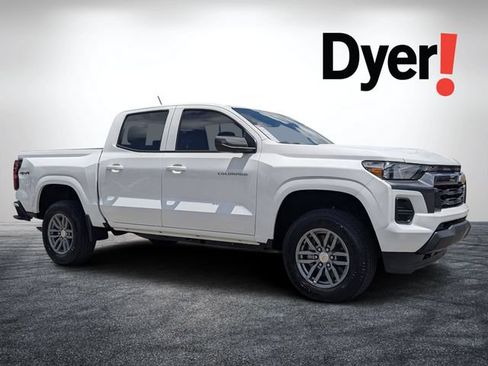 Used 2026 Chevrolet Colorado LT AWD/4WD image 1