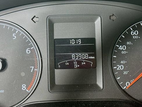 Used 2011 Volkswagen Jetta SE FWD image 14