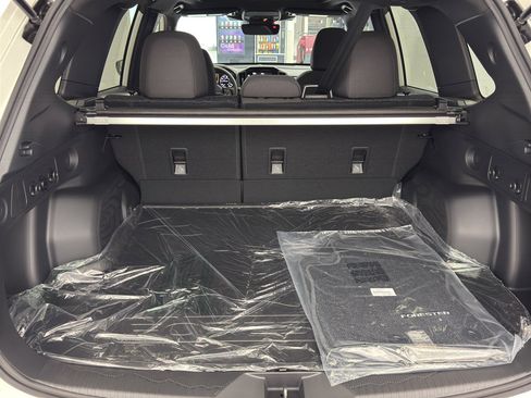Used 2025 Subaru Forester Premium w/ Convenience Package #1 image 31