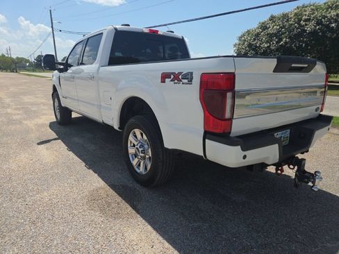 Used 2022 Ford F250 Platinum w/ FX4 Off-Road Package AWD/4WD image 8