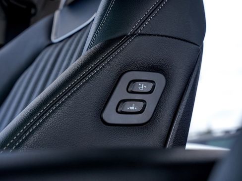 Used 2021 Genesis G70 2.0T w/ Elite Package image 15