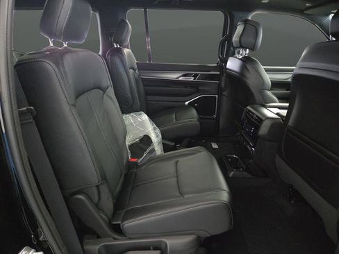 New 2026 Jeep Grand Wagoneer Limited image 38