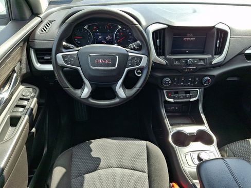 Used 2024 GMC Terrain SLE FWD image 12