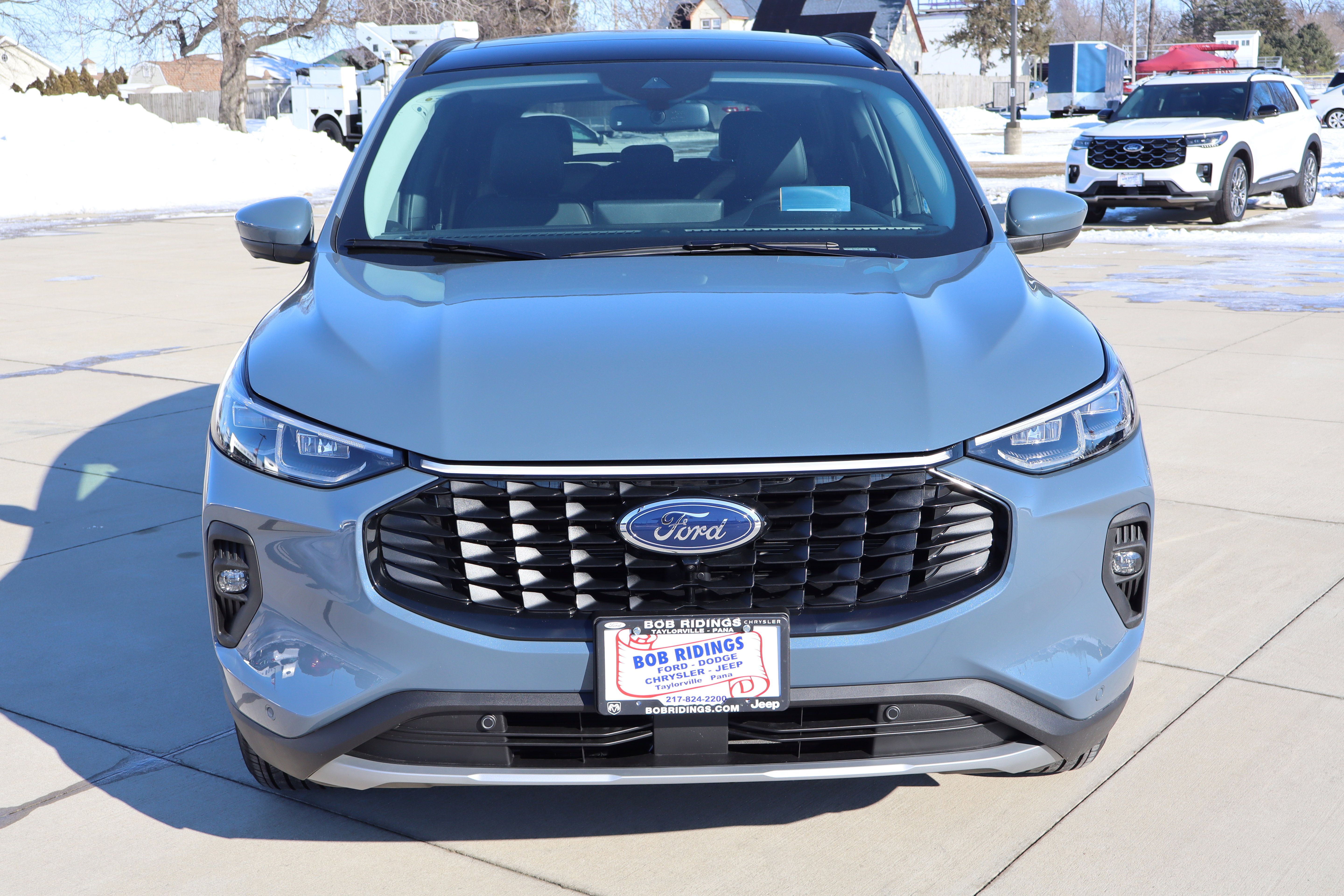 New 2025 Ford Escape SE w/ PHEV Premium Package FWD image 2