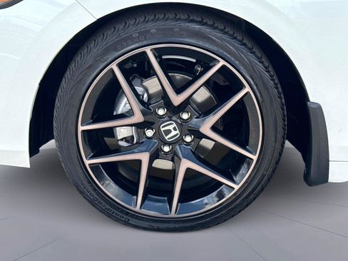 Certified 2023 Honda Civic Sport Touring image 11