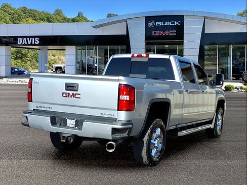 Used 2018 GMC Sierra 3500 Denali w/ Duramax Plus Package image 4