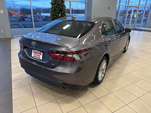 Used 2022 Toyota Camry LE image 7