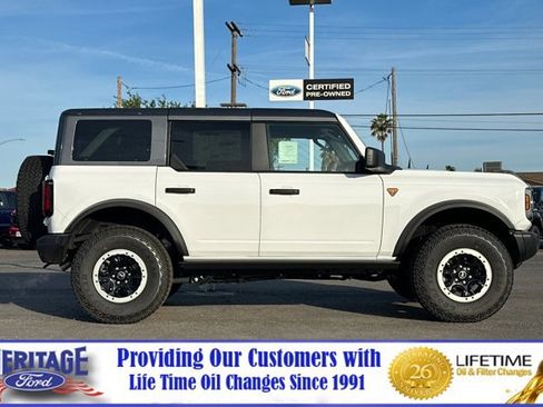 New 2026 Ford Bronco Badlands image 3