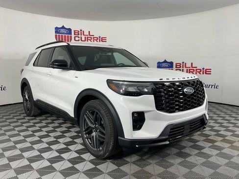 New 2026 Ford Explorer ST-Line w/ ST-Line Street Pack RWD image 1