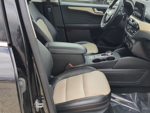 Used 2022 Ford Escape Titanium w/ Titanium Elite Package image 21