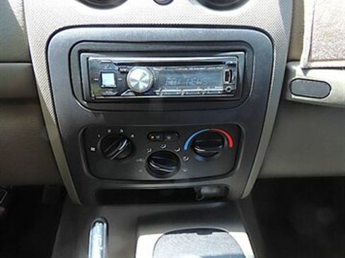 Used 2006 Jeep Liberty Sport AWD/4WD image 19